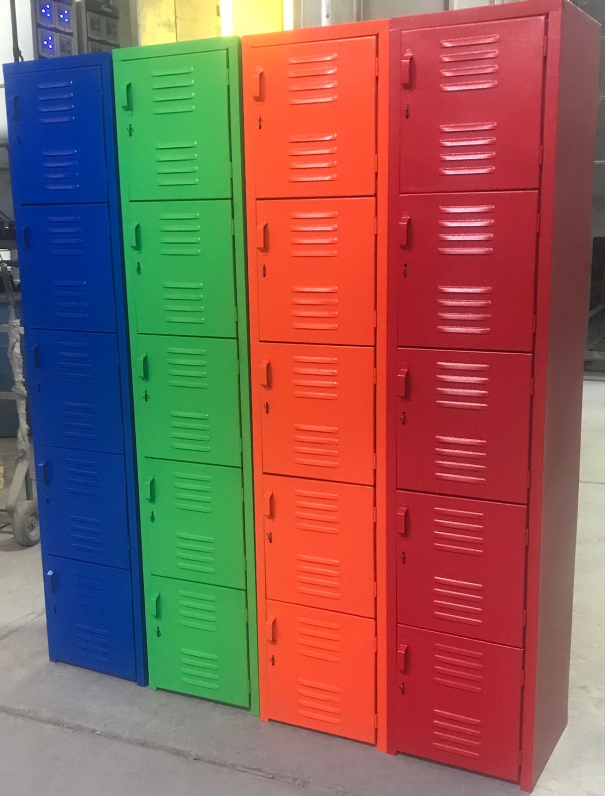 Lockers Metálicos Colores Especiales